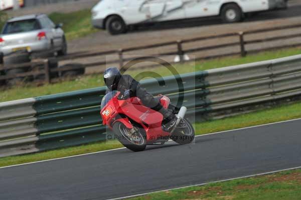 Mallory park Leicestershire;Mallory park photographs;Motorcycle action photographs;Trackday digital images;event digital images;eventdigitalimages;mallory park;no limits trackday;peter wileman photography;trackday;trackday photos