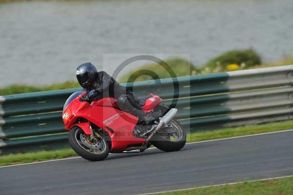 Mallory park Leicestershire;Mallory park photographs;Motorcycle action photographs;Trackday digital images;event digital images;eventdigitalimages;mallory park;no limits trackday;peter wileman photography;trackday;trackday photos