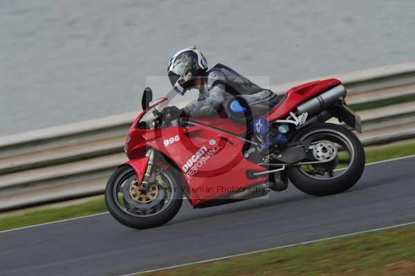 Mallory park Leicestershire;Mallory park photographs;Motorcycle action photographs;Trackday digital images;event digital images;eventdigitalimages;mallory park;no limits trackday;peter wileman photography;trackday;trackday photos