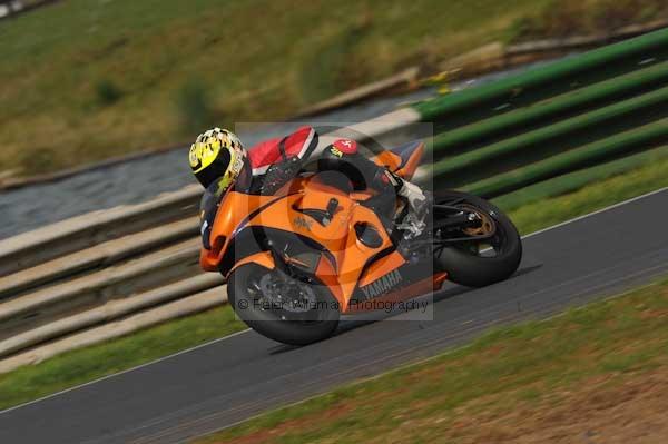 Mallory park Leicestershire;Mallory park photographs;Motorcycle action photographs;Trackday digital images;event digital images;eventdigitalimages;mallory park;no limits trackday;peter wileman photography;trackday;trackday photos