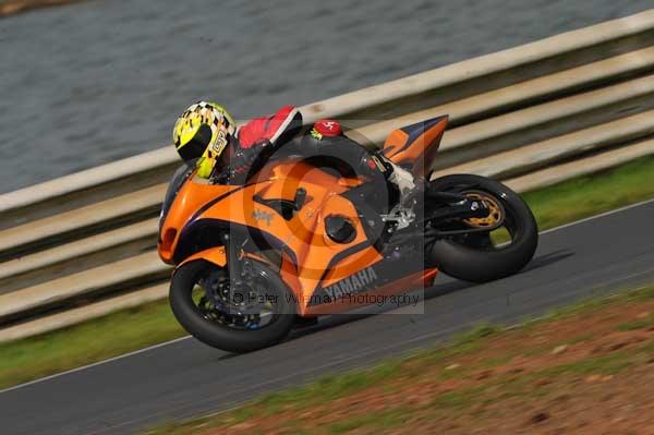 Mallory park Leicestershire;Mallory park photographs;Motorcycle action photographs;Trackday digital images;event digital images;eventdigitalimages;mallory park;no limits trackday;peter wileman photography;trackday;trackday photos