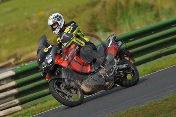 Mallory park Leicestershire;Mallory park photographs;Motorcycle action photographs;Trackday digital images;event digital images;eventdigitalimages;mallory park;no limits trackday;peter wileman photography;trackday;trackday photos