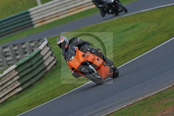 Mallory park Leicestershire;Mallory park photographs;Motorcycle action photographs;Trackday digital images;event digital images;eventdigitalimages;mallory park;no limits trackday;peter wileman photography;trackday;trackday photos