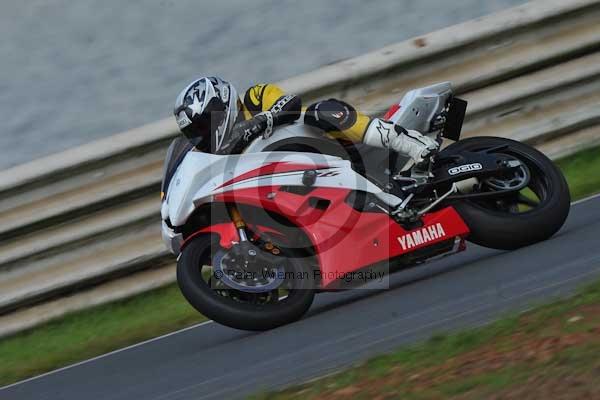 Mallory park Leicestershire;Mallory park photographs;Motorcycle action photographs;Trackday digital images;event digital images;eventdigitalimages;mallory park;no limits trackday;peter wileman photography;trackday;trackday photos