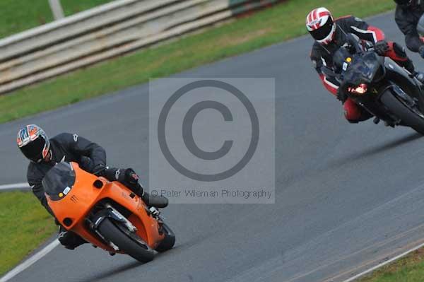 Mallory park Leicestershire;Mallory park photographs;Motorcycle action photographs;Trackday digital images;event digital images;eventdigitalimages;mallory park;no limits trackday;peter wileman photography;trackday;trackday photos