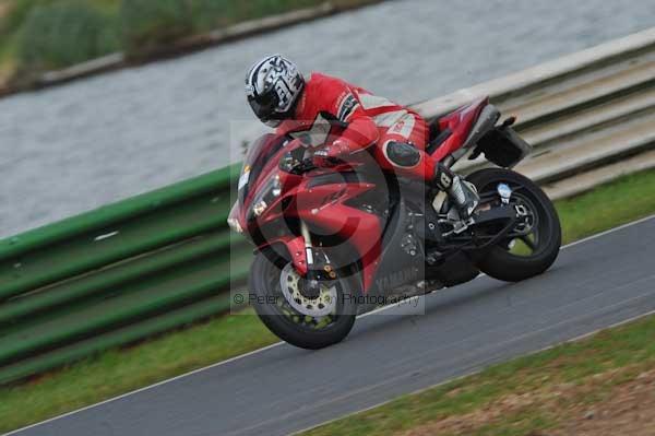 Mallory park Leicestershire;Mallory park photographs;Motorcycle action photographs;Trackday digital images;event digital images;eventdigitalimages;mallory park;no limits trackday;peter wileman photography;trackday;trackday photos