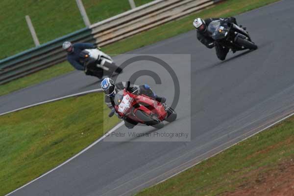 Mallory park Leicestershire;Mallory park photographs;Motorcycle action photographs;Trackday digital images;event digital images;eventdigitalimages;mallory park;no limits trackday;peter wileman photography;trackday;trackday photos