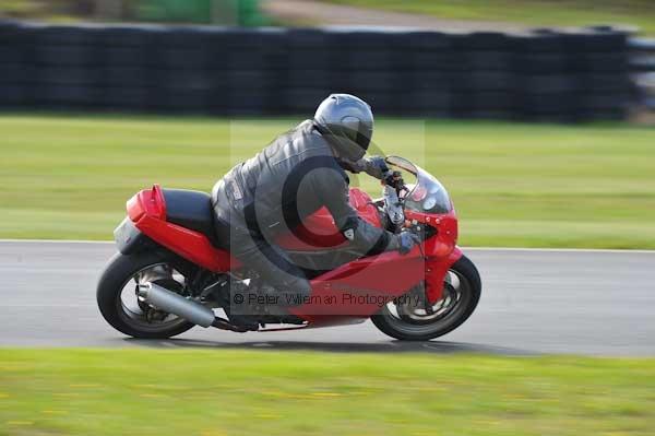 Mallory park Leicestershire;Mallory park photographs;Motorcycle action photographs;Trackday digital images;event digital images;eventdigitalimages;mallory park;no limits trackday;peter wileman photography;trackday;trackday photos