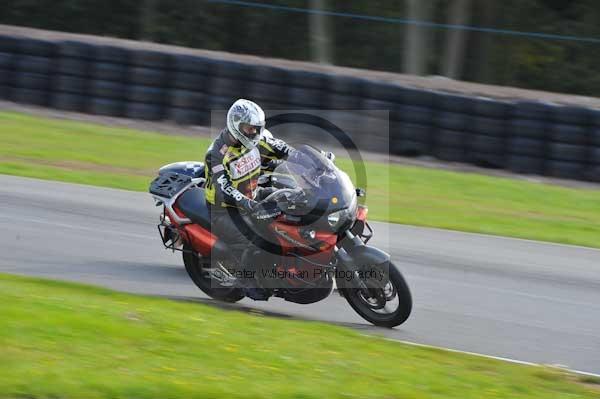 Mallory park Leicestershire;Mallory park photographs;Motorcycle action photographs;Trackday digital images;event digital images;eventdigitalimages;mallory park;no limits trackday;peter wileman photography;trackday;trackday photos