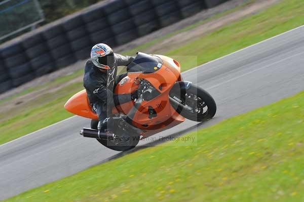 Mallory park Leicestershire;Mallory park photographs;Motorcycle action photographs;Trackday digital images;event digital images;eventdigitalimages;mallory park;no limits trackday;peter wileman photography;trackday;trackday photos