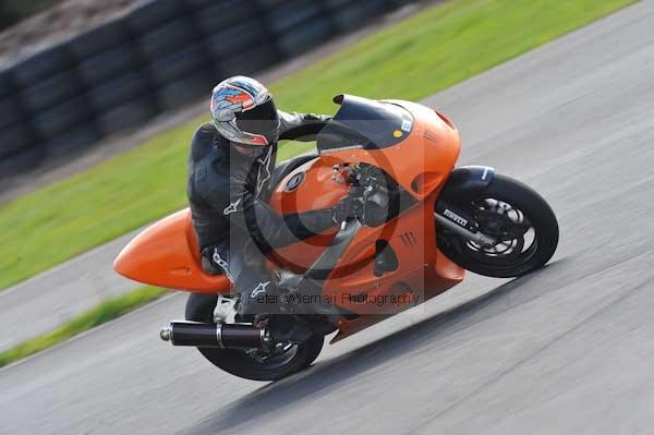 Mallory park Leicestershire;Mallory park photographs;Motorcycle action photographs;Trackday digital images;event digital images;eventdigitalimages;mallory park;no limits trackday;peter wileman photography;trackday;trackday photos