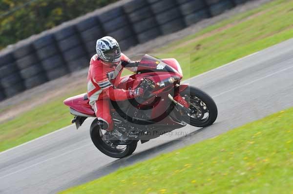 Mallory park Leicestershire;Mallory park photographs;Motorcycle action photographs;Trackday digital images;event digital images;eventdigitalimages;mallory park;no limits trackday;peter wileman photography;trackday;trackday photos