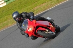 Mallory-park-Leicestershire;Mallory-park-photographs;Motorcycle-action-photographs;Trackday-digital-images;event-digital-images;eventdigitalimages;mallory-park;no-limits-trackday;peter-wileman-photography;trackday;trackday-photos