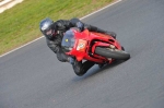 Mallory-park-Leicestershire;Mallory-park-photographs;Motorcycle-action-photographs;Trackday-digital-images;event-digital-images;eventdigitalimages;mallory-park;no-limits-trackday;peter-wileman-photography;trackday;trackday-photos