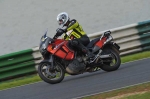 Mallory-park-Leicestershire;Mallory-park-photographs;Motorcycle-action-photographs;Trackday-digital-images;event-digital-images;eventdigitalimages;mallory-park;no-limits-trackday;peter-wileman-photography;trackday;trackday-photos