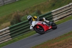 Mallory-park-Leicestershire;Mallory-park-photographs;Motorcycle-action-photographs;Trackday-digital-images;event-digital-images;eventdigitalimages;mallory-park;no-limits-trackday;peter-wileman-photography;trackday;trackday-photos