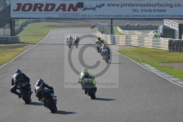 Mallory park Leicestershire;Mallory park photographs;Motorcycle action photographs;event digital images;eventdigitalimages;mallory park;no limits trackday;peter wileman photography;trackday;trackday digital images;trackday photos