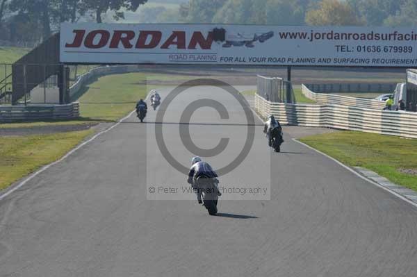 Mallory park Leicestershire;Mallory park photographs;Motorcycle action photographs;event digital images;eventdigitalimages;mallory park;no limits trackday;peter wileman photography;trackday;trackday digital images;trackday photos