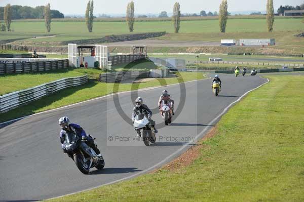 Mallory park Leicestershire;Mallory park photographs;Motorcycle action photographs;event digital images;eventdigitalimages;mallory park;no limits trackday;peter wileman photography;trackday;trackday digital images;trackday photos