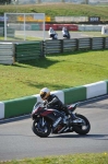 Mallory-park-Leicestershire;Mallory-park-photographs;Motorcycle-action-photographs;event-digital-images;eventdigitalimages;mallory-park;no-limits-trackday;peter-wileman-photography;trackday;trackday-digital-images;trackday-photos