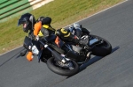 Mallory-park-Leicestershire;Mallory-park-photographs;Motorcycle-action-photographs;event-digital-images;eventdigitalimages;mallory-park;no-limits-trackday;peter-wileman-photography;trackday;trackday-digital-images;trackday-photos