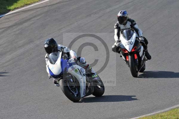 Mallory park Leicestershire;Mallory park photographs;Motorcycle action photographs;event digital images;eventdigitalimages;mallory park;no limits trackday;peter wileman photography;trackday;trackday digital images;trackday photos