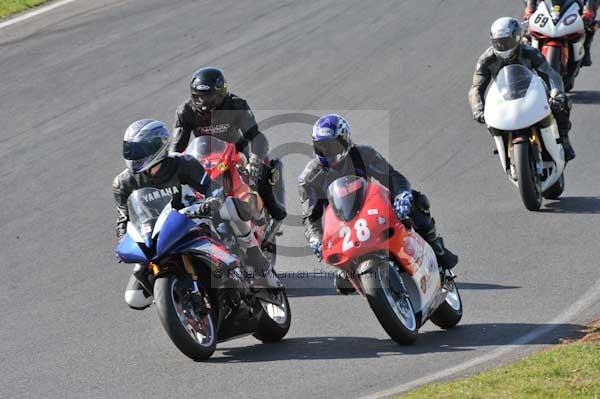 Mallory park Leicestershire;Mallory park photographs;Motorcycle action photographs;event digital images;eventdigitalimages;mallory park;no limits trackday;peter wileman photography;trackday;trackday digital images;trackday photos