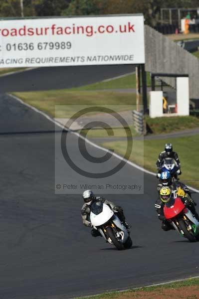 Mallory park Leicestershire;Mallory park photographs;Motorcycle action photographs;event digital images;eventdigitalimages;mallory park;no limits trackday;peter wileman photography;trackday;trackday digital images;trackday photos