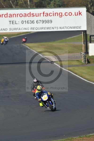 Mallory park Leicestershire;Mallory park photographs;Motorcycle action photographs;event digital images;eventdigitalimages;mallory park;no limits trackday;peter wileman photography;trackday;trackday digital images;trackday photos