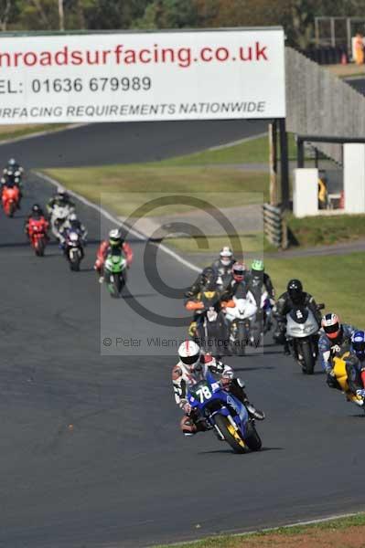 Mallory park Leicestershire;Mallory park photographs;Motorcycle action photographs;event digital images;eventdigitalimages;mallory park;no limits trackday;peter wileman photography;trackday;trackday digital images;trackday photos