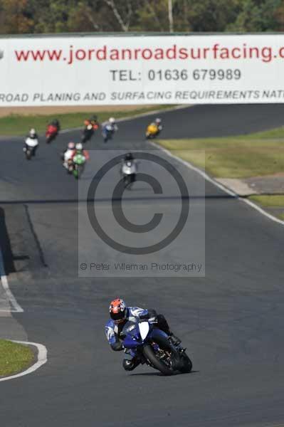 Mallory park Leicestershire;Mallory park photographs;Motorcycle action photographs;event digital images;eventdigitalimages;mallory park;no limits trackday;peter wileman photography;trackday;trackday digital images;trackday photos