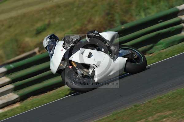 Mallory park Leicestershire;Mallory park photographs;Motorcycle action photographs;event digital images;eventdigitalimages;mallory park;no limits trackday;peter wileman photography;trackday;trackday digital images;trackday photos