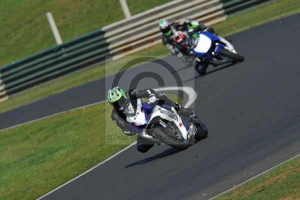 Mallory park Leicestershire;Mallory park photographs;Motorcycle action photographs;event digital images;eventdigitalimages;mallory park;no limits trackday;peter wileman photography;trackday;trackday digital images;trackday photos