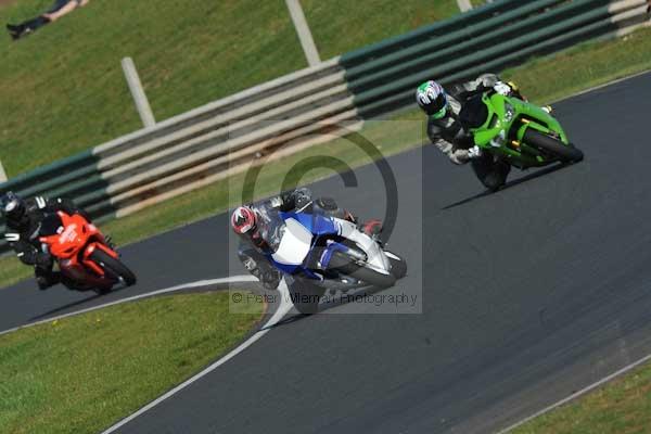 Mallory park Leicestershire;Mallory park photographs;Motorcycle action photographs;event digital images;eventdigitalimages;mallory park;no limits trackday;peter wileman photography;trackday;trackday digital images;trackday photos