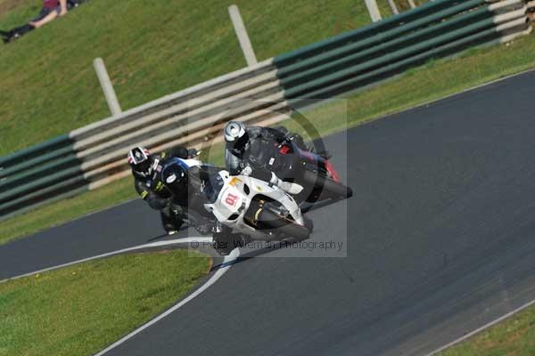 Mallory park Leicestershire;Mallory park photographs;Motorcycle action photographs;event digital images;eventdigitalimages;mallory park;no limits trackday;peter wileman photography;trackday;trackday digital images;trackday photos