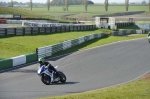 Mallory-park-Leicestershire;Mallory-park-photographs;Motorcycle-action-photographs;event-digital-images;eventdigitalimages;mallory-park;no-limits-trackday;peter-wileman-photography;trackday;trackday-digital-images;trackday-photos