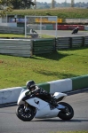 Mallory-park-Leicestershire;Mallory-park-photographs;Motorcycle-action-photographs;event-digital-images;eventdigitalimages;mallory-park;no-limits-trackday;peter-wileman-photography;trackday;trackday-digital-images;trackday-photos