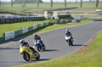 Mallory-park-Leicestershire;Mallory-park-photographs;Motorcycle-action-photographs;event-digital-images;eventdigitalimages;mallory-park;no-limits-trackday;peter-wileman-photography;trackday;trackday-digital-images;trackday-photos