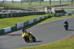 Mallory-park-Leicestershire;Mallory-park-photographs;Motorcycle-action-photographs;event-digital-images;eventdigitalimages;mallory-park;no-limits-trackday;peter-wileman-photography;trackday;trackday-digital-images;trackday-photos