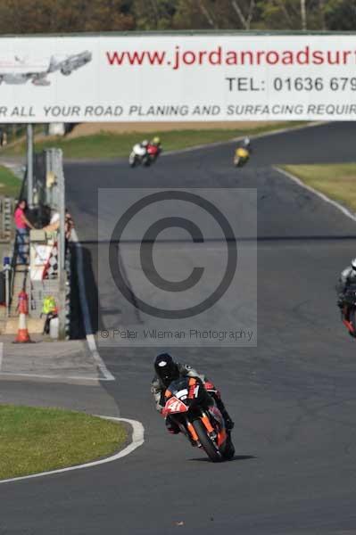 Mallory park Leicestershire;Mallory park photographs;Motorcycle action photographs;event digital images;eventdigitalimages;mallory park;no limits trackday;peter wileman photography;trackday;trackday digital images;trackday photos