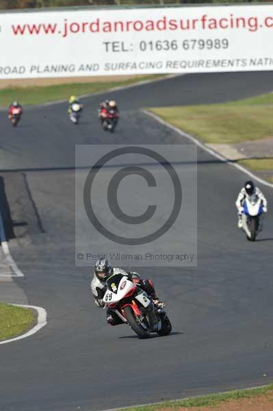 Mallory park Leicestershire;Mallory park photographs;Motorcycle action photographs;event digital images;eventdigitalimages;mallory park;no limits trackday;peter wileman photography;trackday;trackday digital images;trackday photos