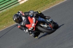 Mallory-park-Leicestershire;Mallory-park-photographs;Motorcycle-action-photographs;event-digital-images;eventdigitalimages;mallory-park;no-limits-trackday;peter-wileman-photography;trackday;trackday-digital-images;trackday-photos