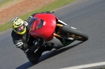 Mallory-park-Leicestershire;Mallory-park-photographs;Motorcycle-action-photographs;event-digital-images;eventdigitalimages;mallory-park;no-limits-trackday;peter-wileman-photography;trackday;trackday-digital-images;trackday-photos