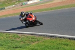 Mallory-park-Leicestershire;Mallory-park-photographs;Motorcycle-action-photographs;event-digital-images;eventdigitalimages;mallory-park;no-limits-trackday;peter-wileman-photography;trackday;trackday-digital-images;trackday-photos