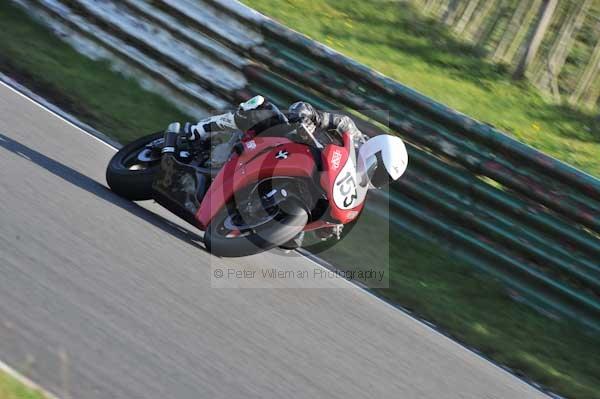 Mallory park Leicestershire;Mallory park photographs;Motorcycle action photographs;event digital images;eventdigitalimages;mallory park;no limits trackday;peter wileman photography;trackday;trackday digital images;trackday photos