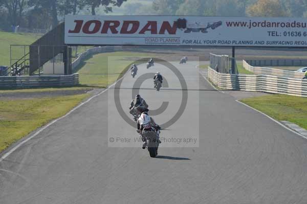 Mallory park Leicestershire;Mallory park photographs;Motorcycle action photographs;event digital images;eventdigitalimages;mallory park;no limits trackday;peter wileman photography;trackday;trackday digital images;trackday photos