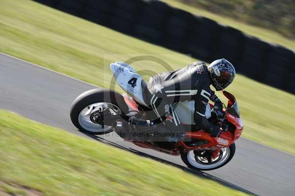 Mallory park Leicestershire;Mallory park photographs;Motorcycle action photographs;event digital images;eventdigitalimages;mallory park;no limits trackday;peter wileman photography;trackday;trackday digital images;trackday photos