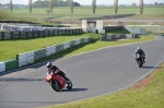 Mallory-park-Leicestershire;Mallory-park-photographs;Motorcycle-action-photographs;event-digital-images;eventdigitalimages;mallory-park;no-limits-trackday;peter-wileman-photography;trackday;trackday-digital-images;trackday-photos