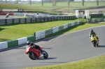 Mallory-park-Leicestershire;Mallory-park-photographs;Motorcycle-action-photographs;event-digital-images;eventdigitalimages;mallory-park;no-limits-trackday;peter-wileman-photography;trackday;trackday-digital-images;trackday-photos