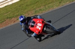 Mallory-park-Leicestershire;Mallory-park-photographs;Motorcycle-action-photographs;event-digital-images;eventdigitalimages;mallory-park;no-limits-trackday;peter-wileman-photography;trackday;trackday-digital-images;trackday-photos